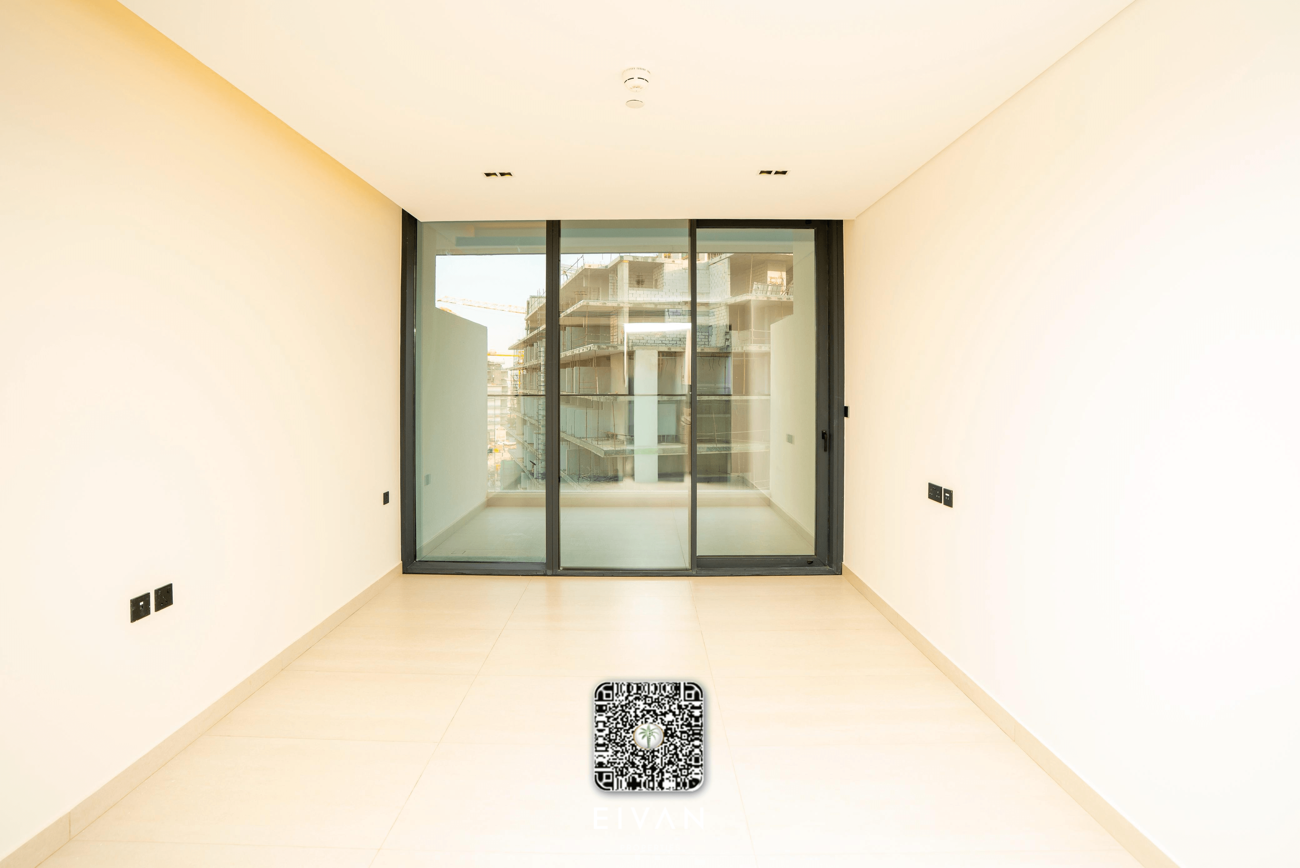 Affordable Studio with Balcony | 4 Cheques | Ready